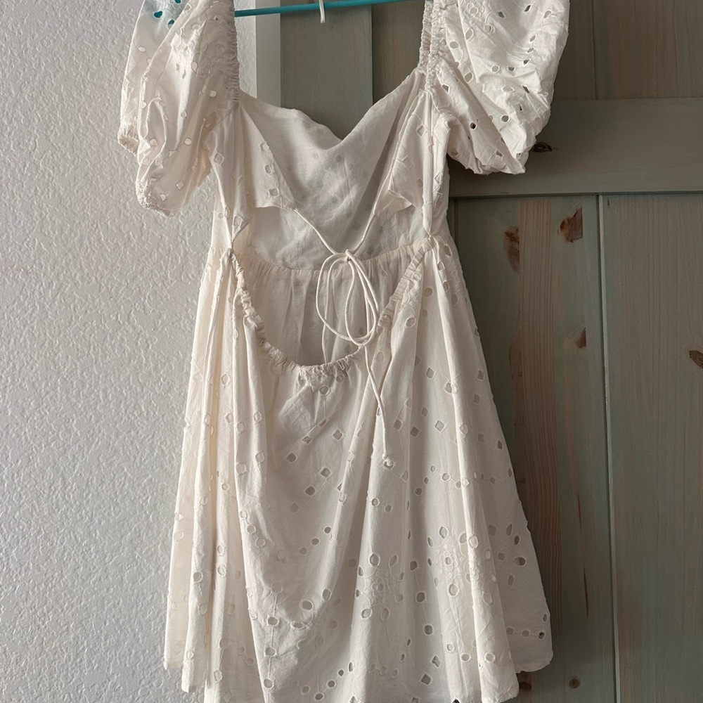 Zara Ivory Ruffle Sleeve Blouse - Picture 2 of 3